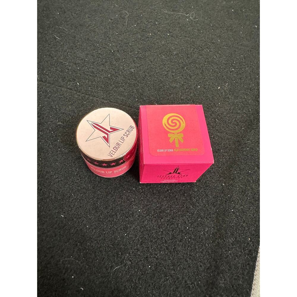 Jeffree Star Velour Lip Scrub - Blue Raspberry Sucker